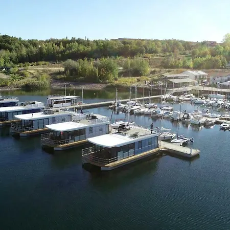 Отель Hausboot No. 5 