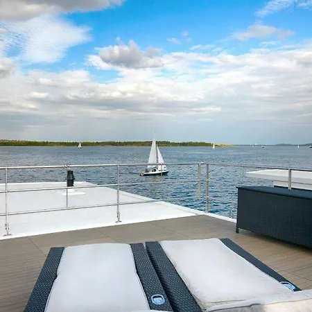 Ferienhaus Hausboot No. 5 Treibholz