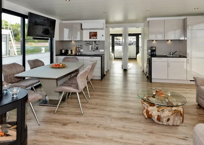 Szálloda Hausboot No. 5 